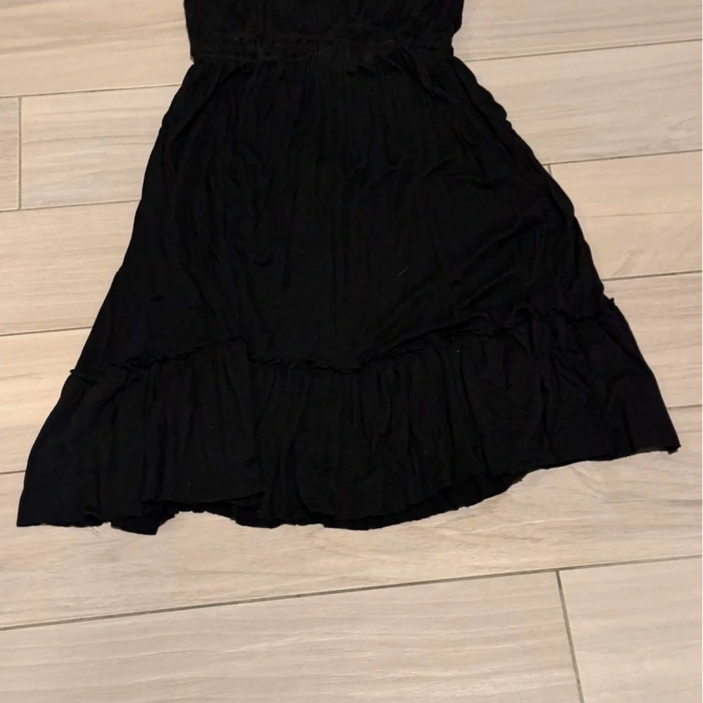 21 Elegant Black Women's strapless DRESS SMALL pit to pit 13in length 30in